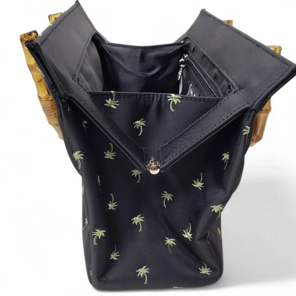 Sunny Hawaii Clamshell Purse Women's Embroidered Palm Bamboo Handle Hand Satchel